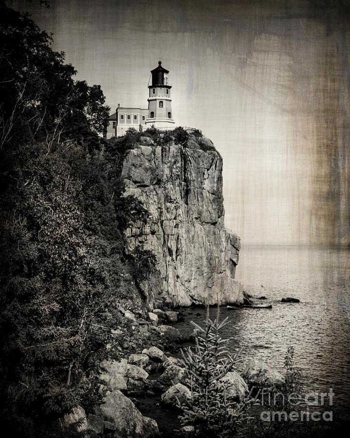 Old Split Rock Lighthouse Photograph by Perry Webster