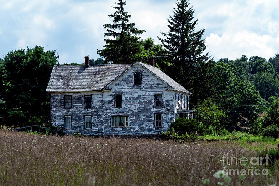 Old spooky abondoned house Photograph by Sam Rino