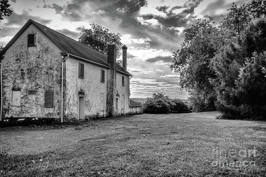 Old Stone House Black and White Photograph by Dawn Gari