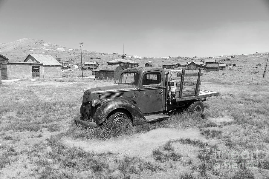 Yosemite National Park Photograph - Old Truck at The Ghost Town of Bodie California dsc4380bw by Wingsdomain Art and Photography