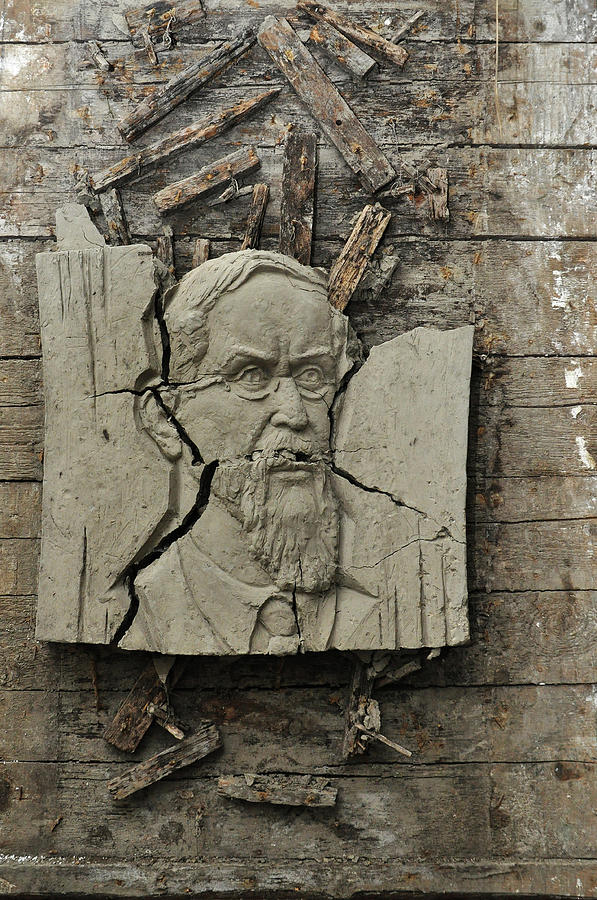 Old Tsiolkovsky bas-relief. Photograph by Igor Dzis