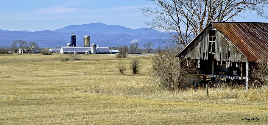 Old Vermont Barn Photograph by Harry Moulton