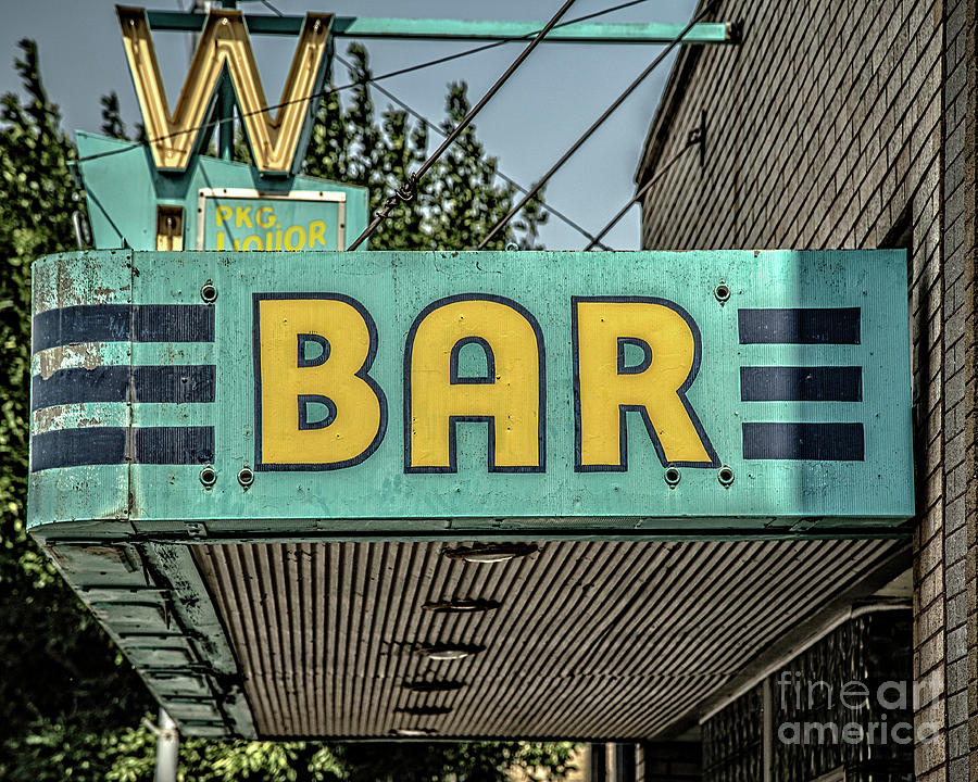 Old Vintage Bar Neon Sign Livingston Montana Photograph by Edward Fielding
