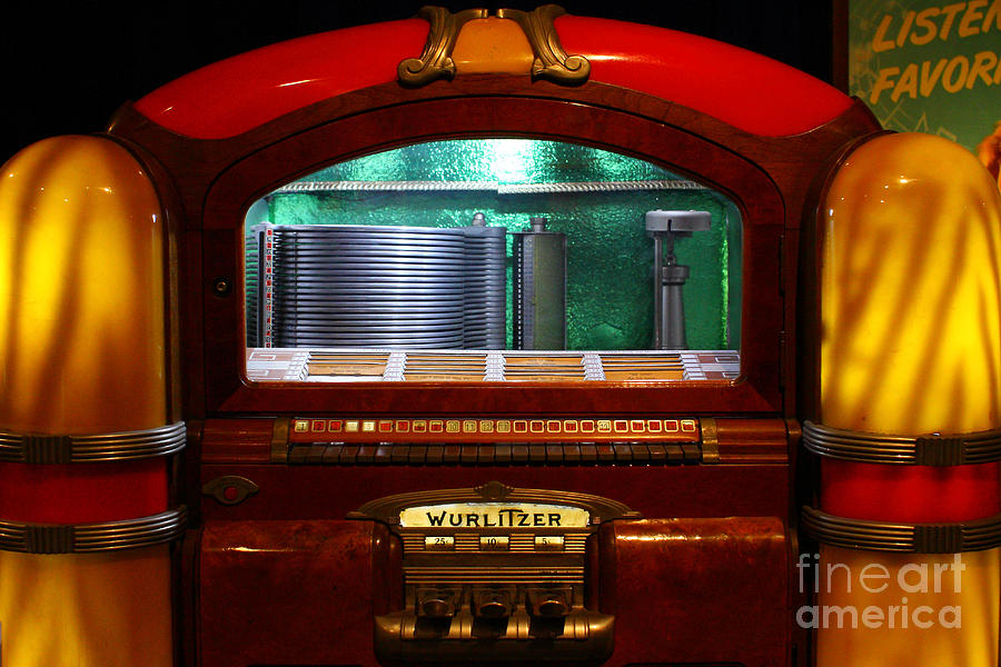 Music Photograph - Old Vintage Wurlitzer Jukebox . 7D13100 by Wingsdomain Art and Photography
