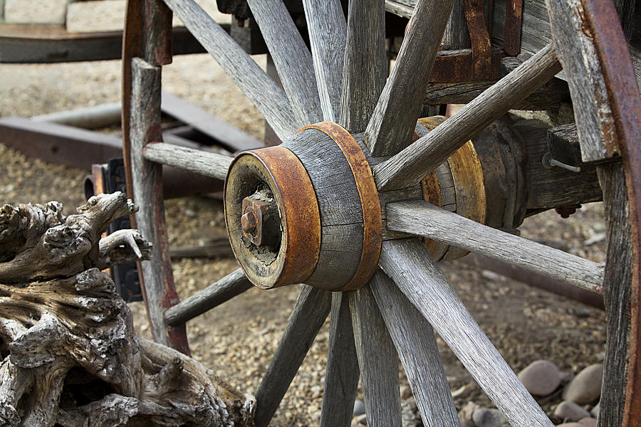 Old Waagon Wheel Photograph by Phyllis Denton