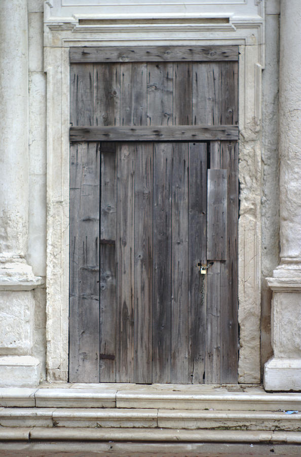 Old Wood Door Of A Beautiful Vacant Stone Building Venice Italy Photograph by Suzanne Powers