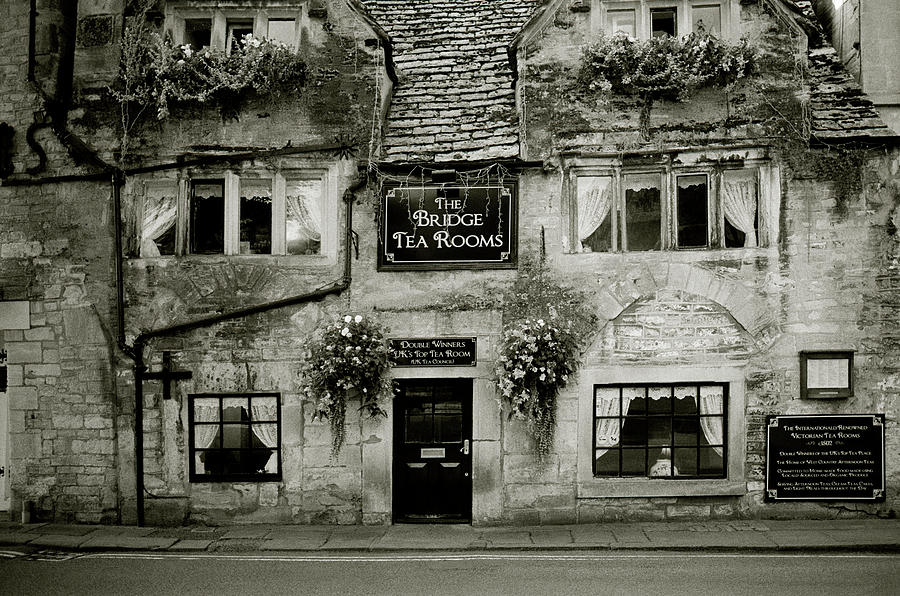 Olde England Photograph by Shaun Higson