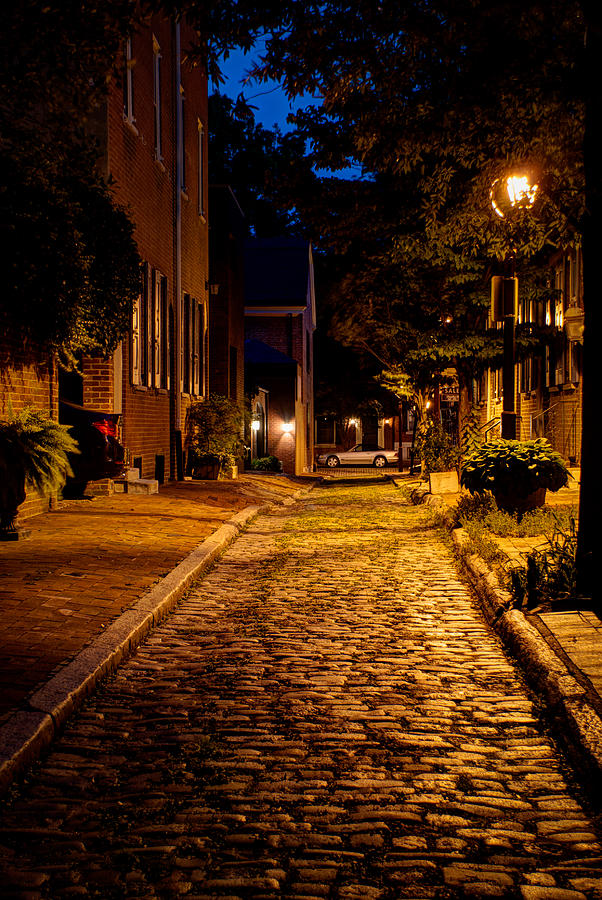 Olde town Philly Alley Photograph by Mark Dodd