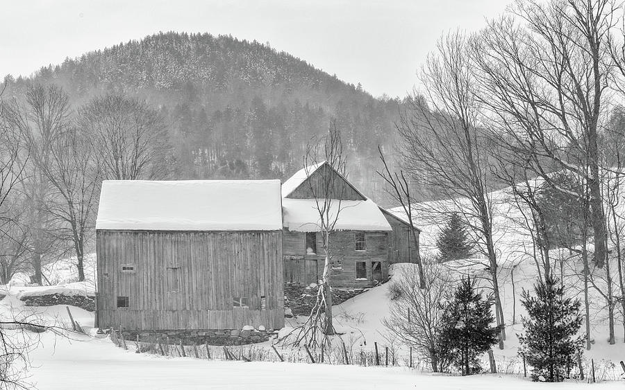 Olde Vermont Barn Photograph by Rod Best