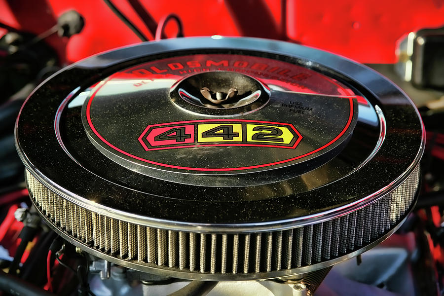 Olds 442 Air Cleaner Photograph by Gordon Dean II