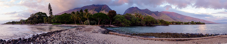 Olowalu Panoramic Photograph by Drew Sulock