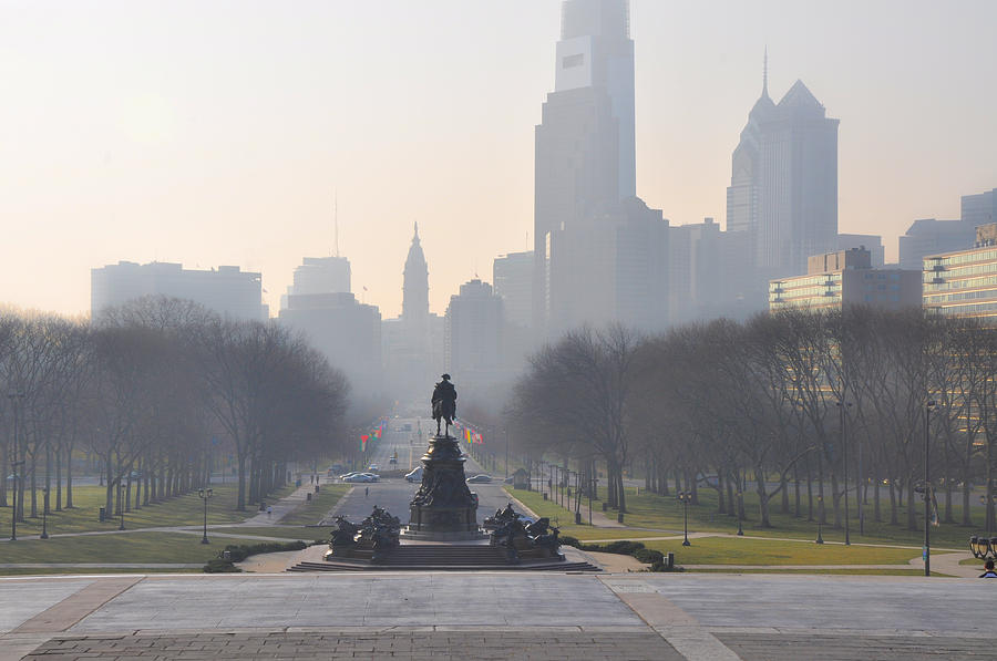On the Benjamin Franklin Parkway - Philadelphia Photograph by Bill Cannon