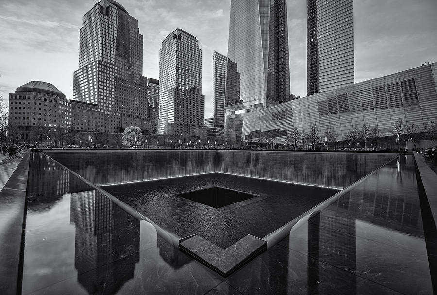 One World Trade Center Photograph by David Dedman
