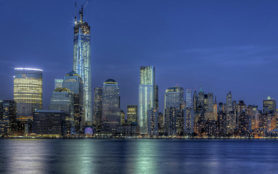 Architecture Digital Art - One World Trade Center by Maye Loeser