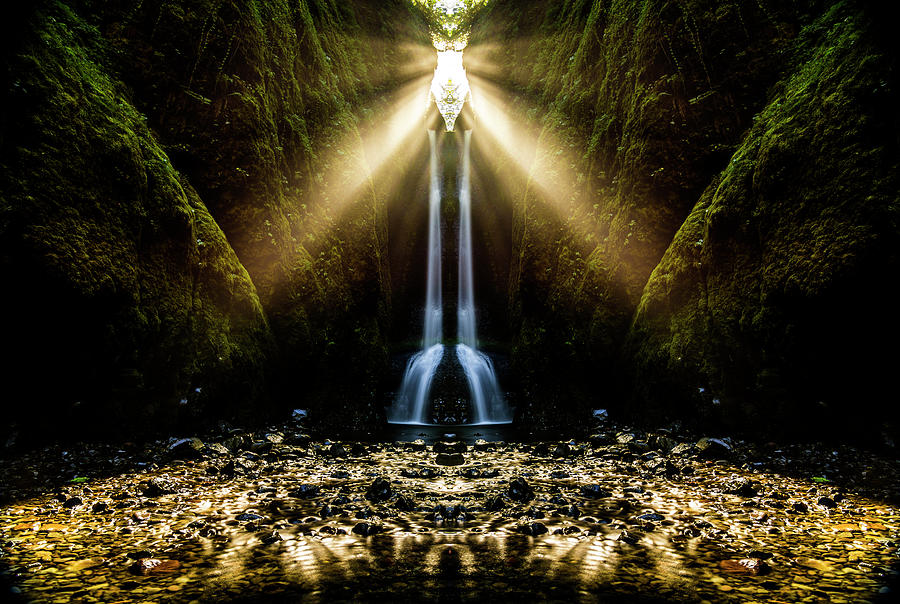 Oneonta Falls Reflection Digital Art by Pelo Blanco Photo