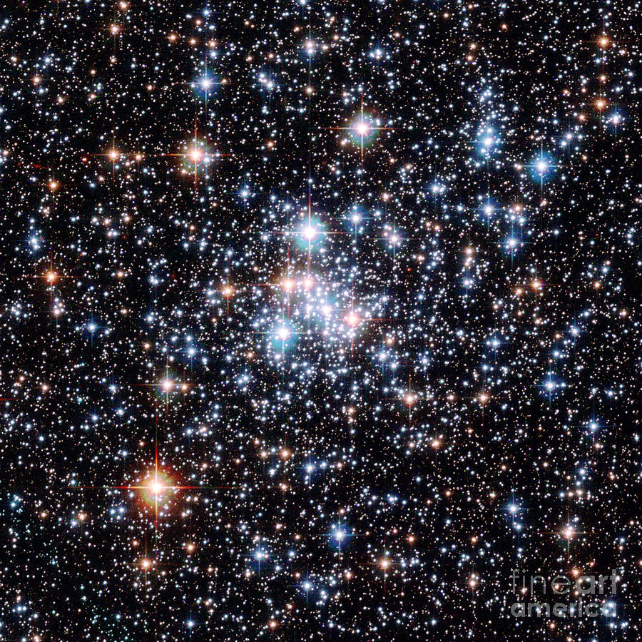 Open Star Cluster, Ngc 290 In Smc Photograph by Science Source