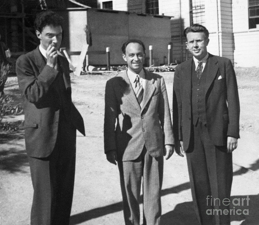 Oppenheimer, Fermi And Lawrence, 1940 Photograph by Science Source