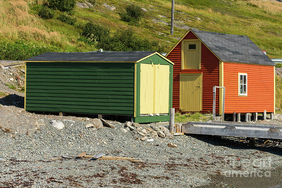 Orange cabin and green shed Photograph by Les Palenik