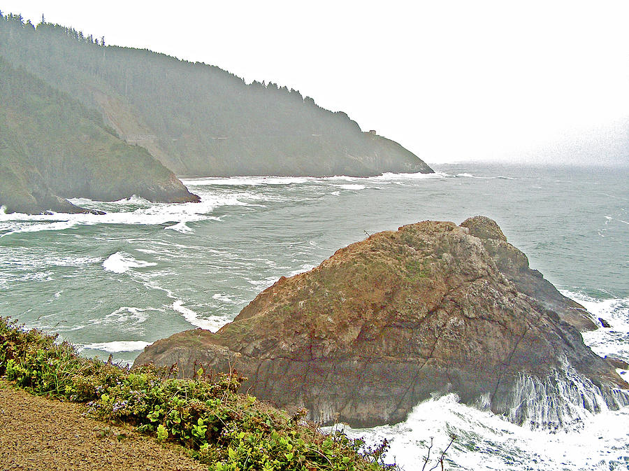 Oregon Coast from Heceta Head Lighthouse in Hecata Head State Park, Oregon Photograph by Ruth Hager