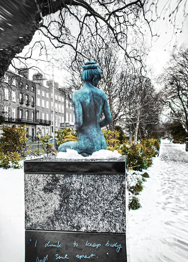 Winter Photograph - Oscar Wildes Wife Statue And Quote by Alex Art