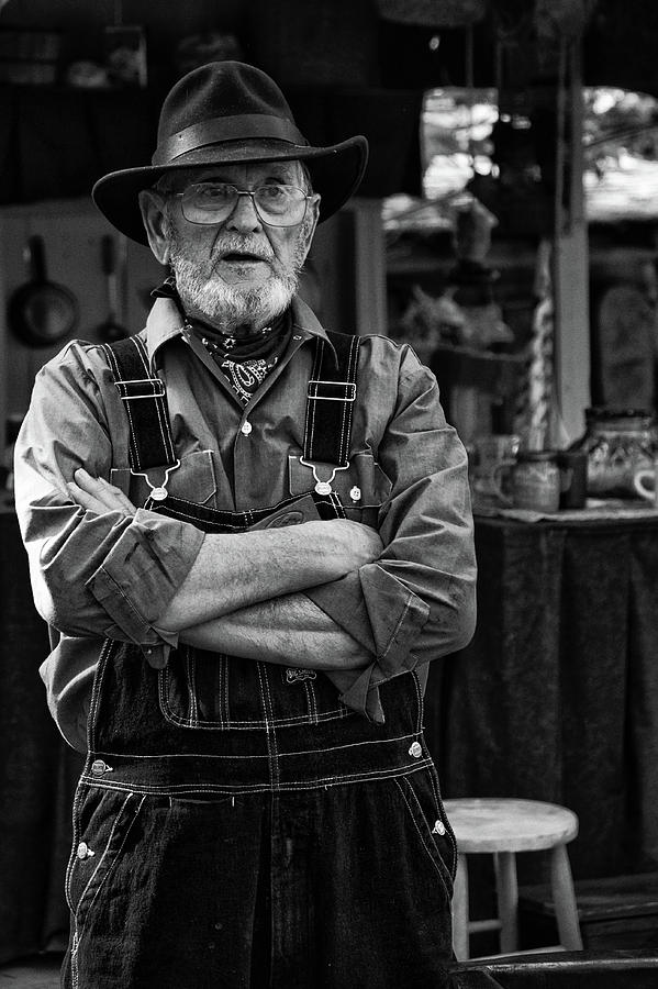 Ozark Mountain Citizen by Vinnie Oakes Ozark Mountain Citizen by Vinnie Oakes