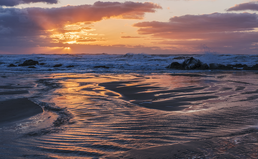 Sunset Photograph - Pacific Rays by Loree Johnson