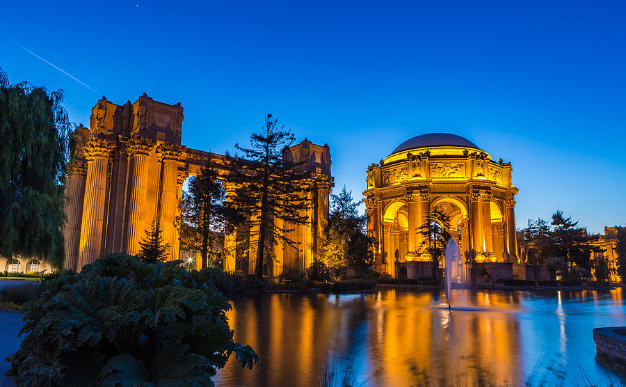 Palace Of Fine Arts Photograph By Hung Nguyen Long - Pixels