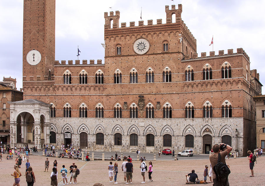 Palazzo Pubblico, Siena Photograph by Sally Weigand