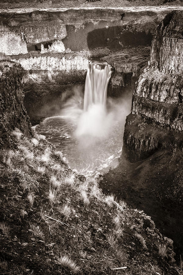 Palouse Falls Photograph by Wes and Dotty Weber