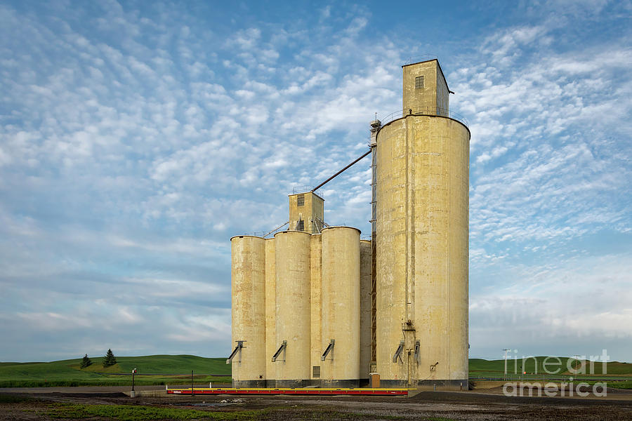 Palouse Grain Elevator Photograph by Jerry Fornarotto
