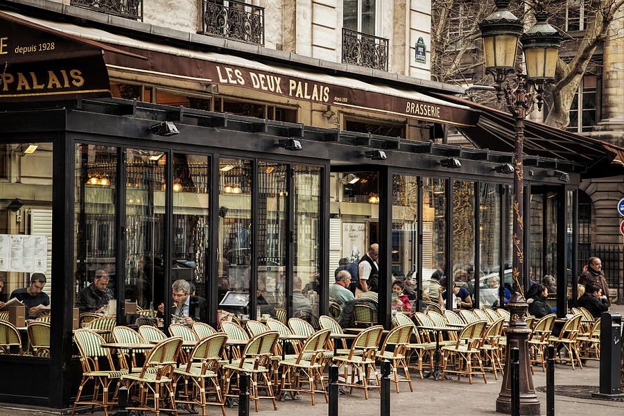 Paris Street Scene Photograph by Andrew Soundarajan