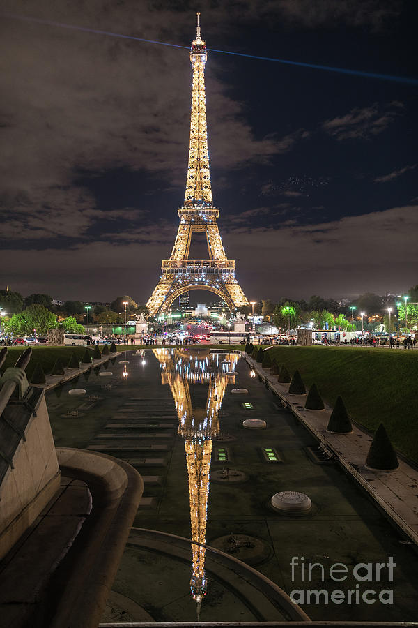 Paris Eiffel Tower Dazzling At Night Photograph