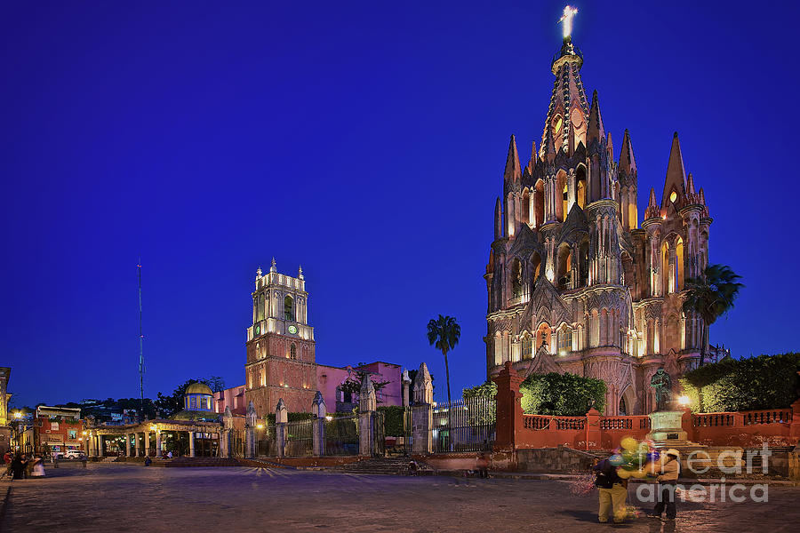 Parroquia de San Miguel Arcangel in San Miguel de Allende, Mexico Photograph by Sam Antonio
