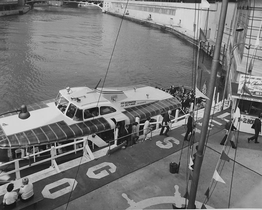 Passengers Disembark Chicago Boat Tour Photograph by Chicago and North Western Historical Society