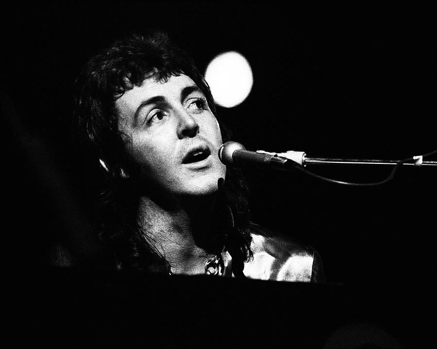 Paul Mccartney Photograph - Paul McCartney Wings 1973 by Chris Walter