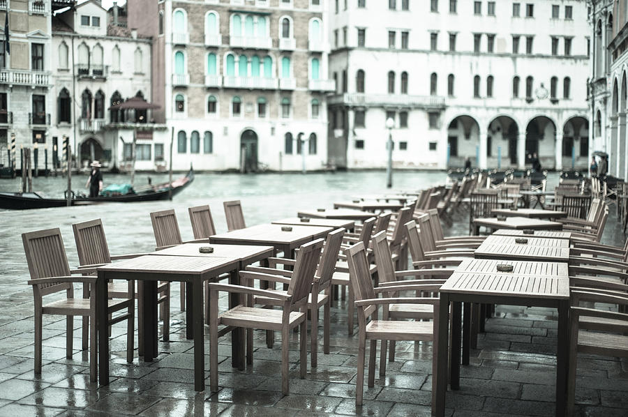Pavement Cafe, Venice Photograph by Jean Gill