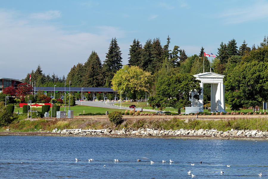 Peace Arch Border Crossing at Blaine Photograph by Michael Russell