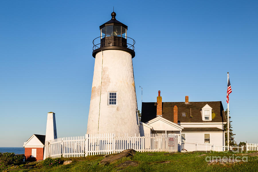 Pemaquid Point Lighthouse and Keepers House Photograph by Dawna Moore Photography
