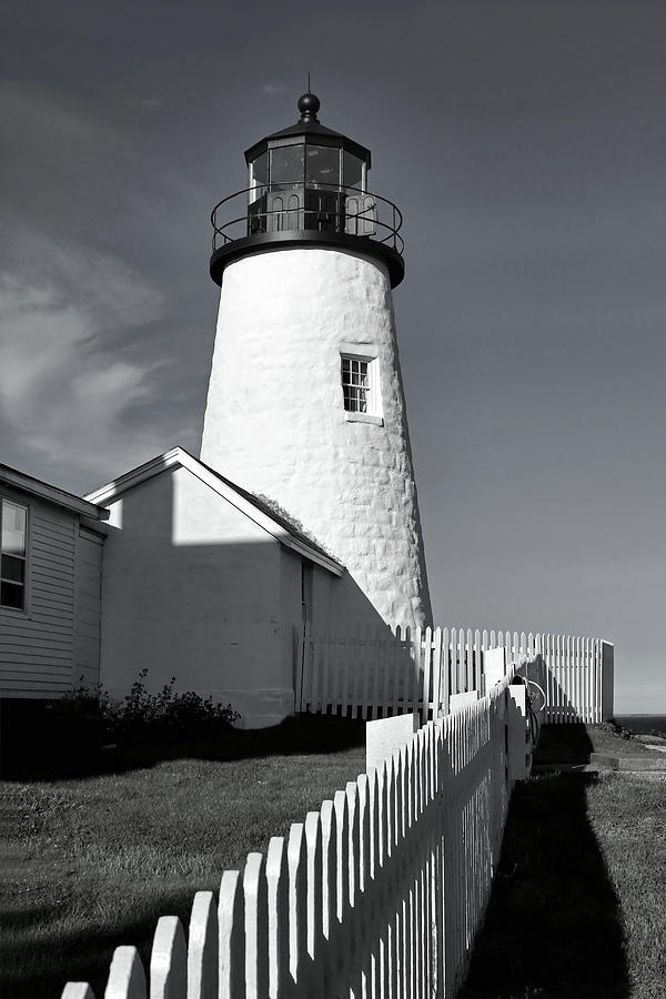 Pemaquid Point Lighthouse Photograph by Carolyn Derstine