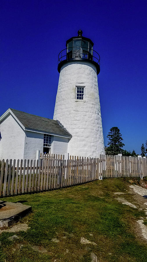 Pemaquid Point Lighthouse, Pemaquid, Maine Photograph by Marilyn Burton