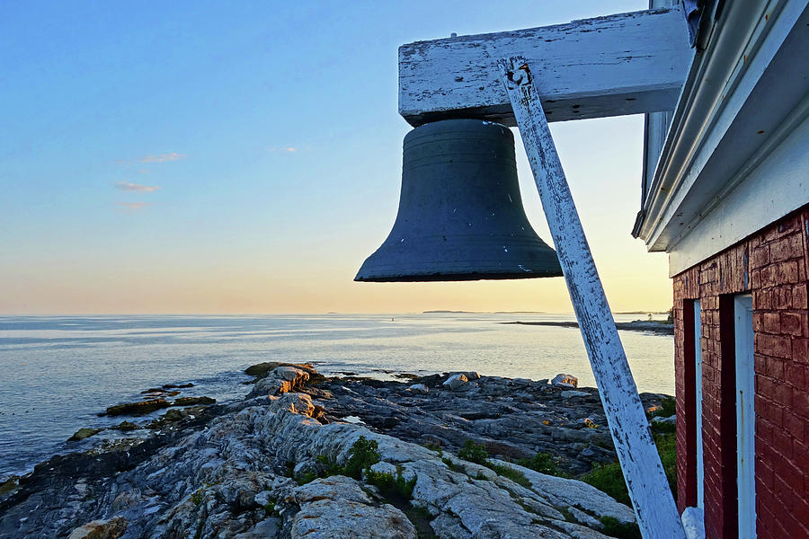 Pemaquid Point Sunset Bell Pemaquid ME Photograph by Toby McGuire