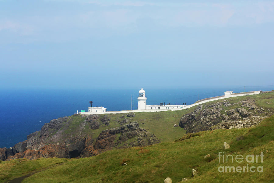 Pendeen Lighthouse North Cornwall Photograph by Terri Waters
