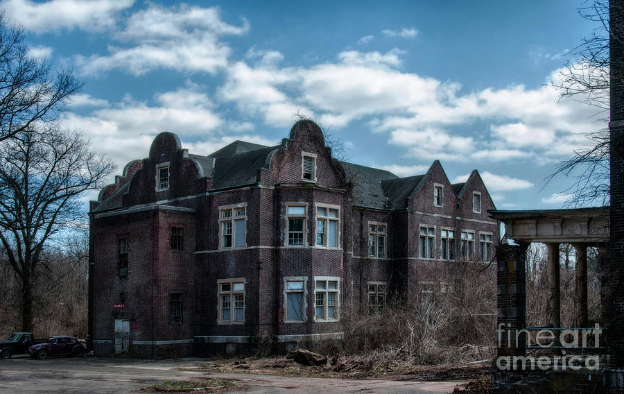 Abandoned Photograph - Pennhurst Asylum by Claudia Kuhn
