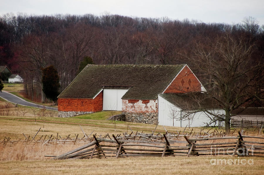 Pennsylvania Barn Photograph by David Arment