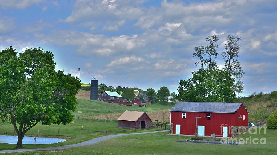 Pennsylvania Farm Country - 16x9 Ratio Photograph by Bob Sample