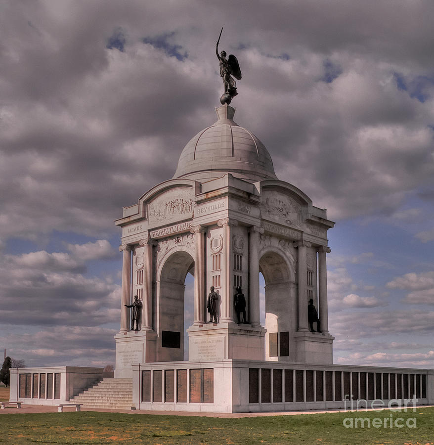 Pennsylvania Memorial at Gettysburg Photograph by David Bearden