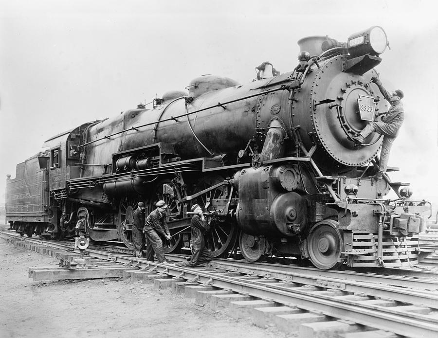 Vintage Photograph - Pennsylvania Railroad Locomotive No. 3863 by Bill Cannon