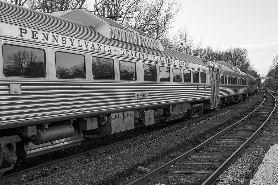 Pennsylvania Reading Seashore Lines Train Photograph by Terry DeLuco