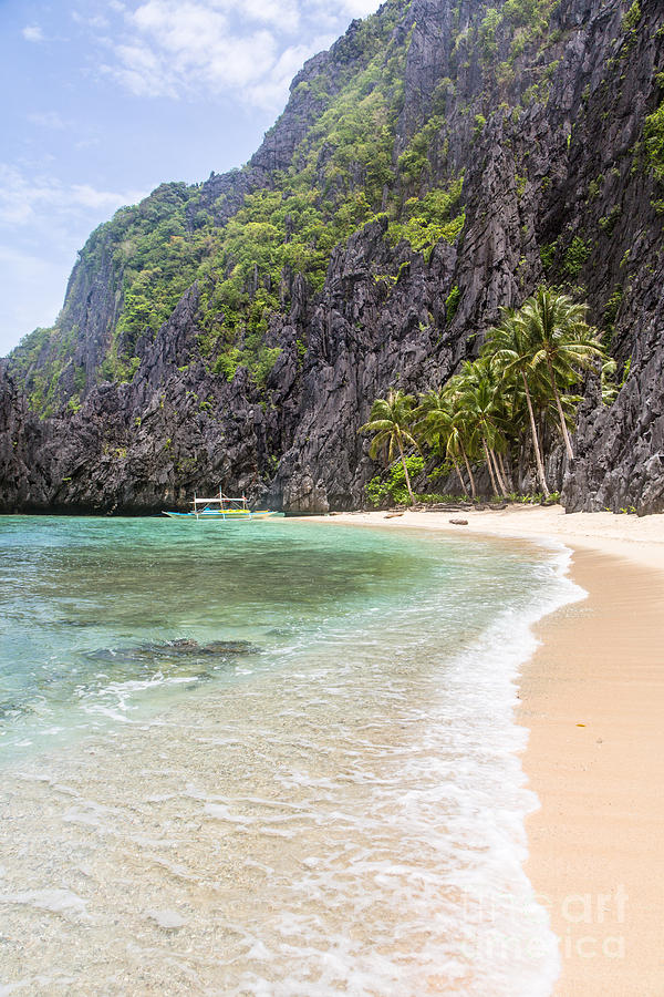 Perfect beach in the stunning Bacuit archipelago in El Nido  Photograph by Didier Marti