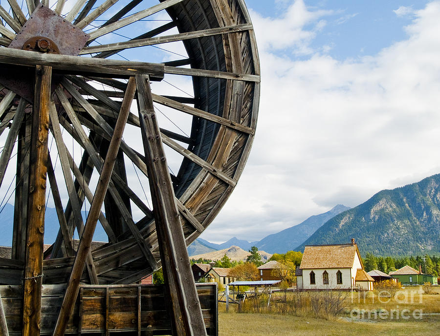Perry Creek Water Wheel in the eighteen hundreds town of Fort Steele BC Canada Photograph by Emilio Lovisa